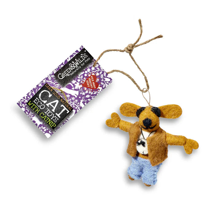 Hey Dude macskajáték macskamentával fehér háttéren