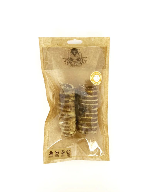 Két darab szárított marhanyelőcső kutyáknak átlátszó csomagolásban, természetes kutyasnack