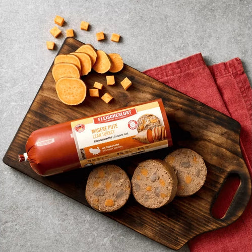 Teljesértékű párolt BARF menü kutyáknak pulykahússal édesburgonyával